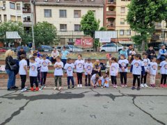 IMG-bff55eda408c05658bfa08e0b875a4e8-V.jpg